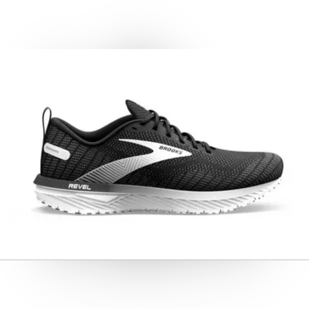 Brooks REVEL 6 MENS SIZE 9